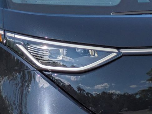 New 2025 Volkswagen ID. Buzz Pro S image 9