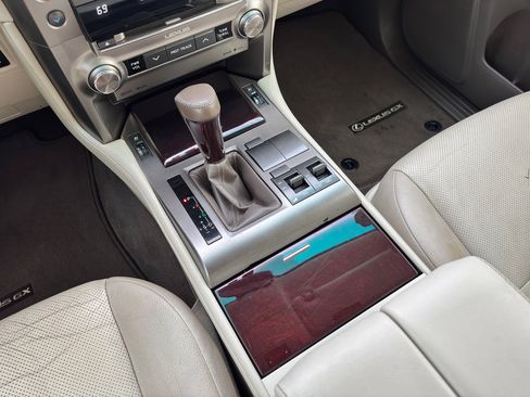 Used 2014 Lexus GX 460 image 17