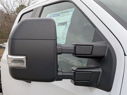 New 2026 Ford F550 4x4 Supercab Super Duty image 11