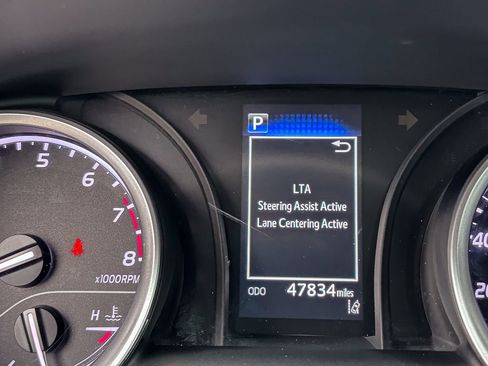 Used 2023 Toyota Camry LE image 28