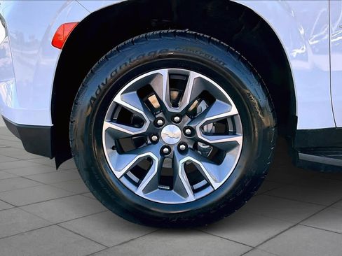 Used 2022 Chevrolet Tahoe LT w/ Luxury Package image 9