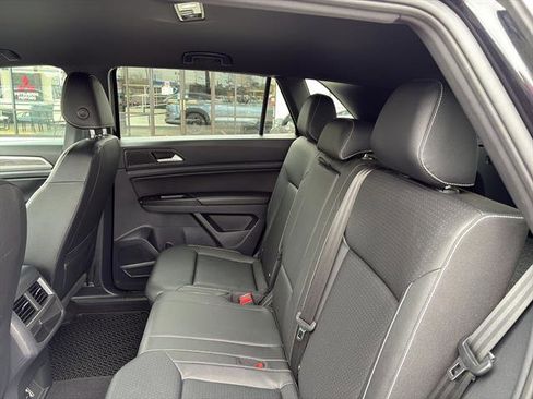 Used 2020 Volkswagen Atlas Cross Sport SE image 13