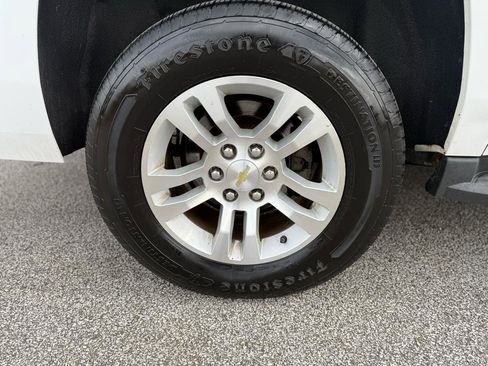 Used 2015 Chevrolet Suburban LT image 47