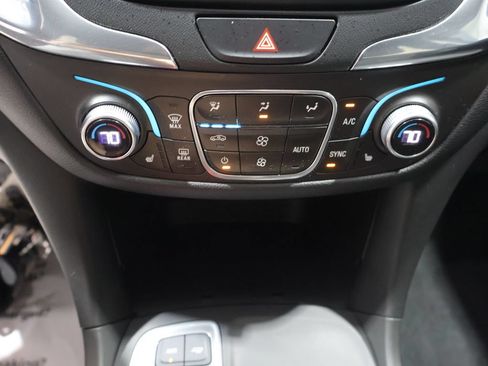 Used 2018 Chevrolet Equinox LT AWD/4WD image 26