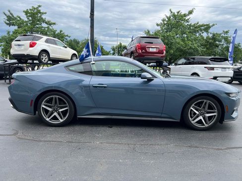 Used 2024 Ford Mustang Coupe RWD image 7