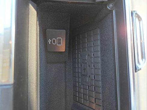 New 2025 Lincoln Navigator Reserve AWD/4WD image 16