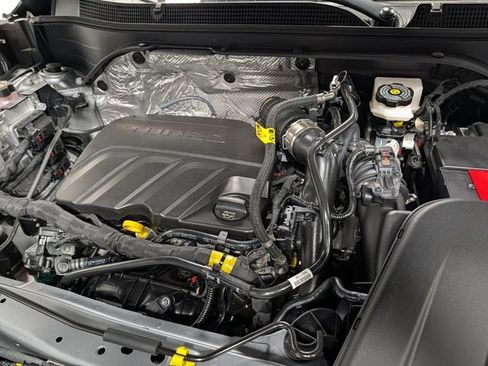 New 2026 Chevrolet Trax RS w/ Sunroof Package FWD image 24