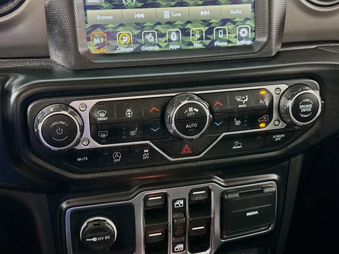 Used 2022 Jeep Gladiator Sport AWD/4WD image 18