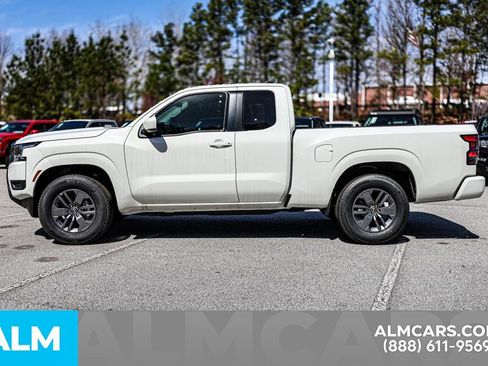 Certified 2025 Nissan Frontier SV image 8