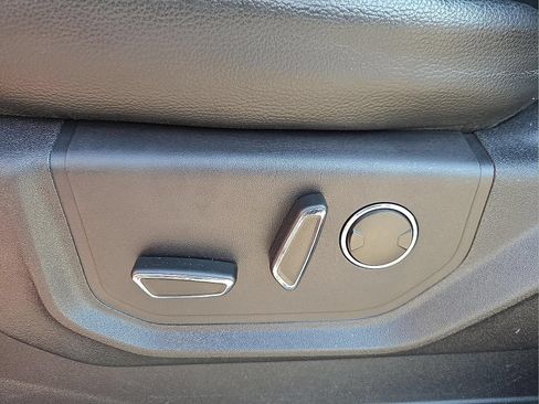 Used 2015 Ford F150 Lariat w/ Equipment Group 501A Mid AWD/4WD image 15