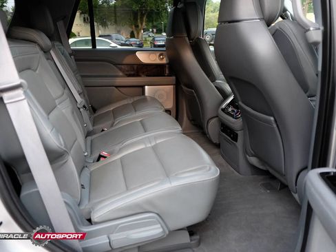 Used 2018 Lincoln Navigator Reserve w/ Technology Package AWD/4WD image 38