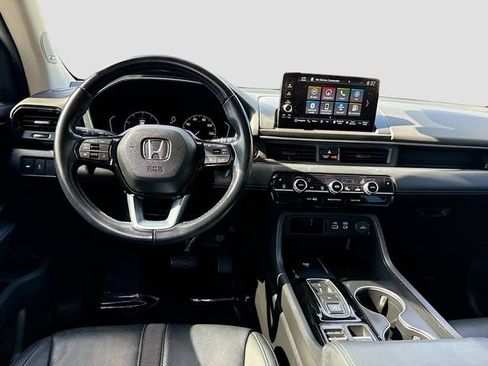 Used 2024 Honda Pilot Touring image 21