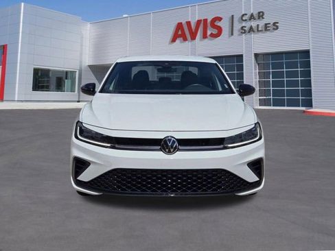 Used 2025 Volkswagen Jetta Sport FWD image 2