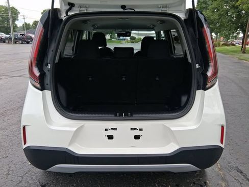 Used 2024 Kia Soul LX w/ Option Group 015 FWD image 5