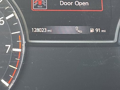 Used 2016 Nissan Altima 2.5 SV w/ Convenience Package image 11