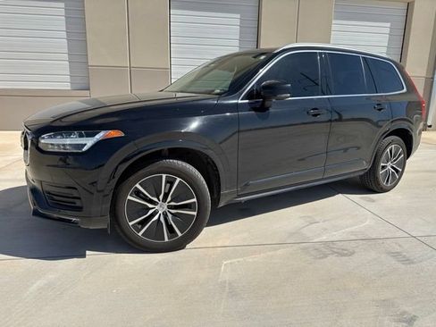 Used 2020 Volvo XC90 T6 Momentum AWD/4WD image 1
