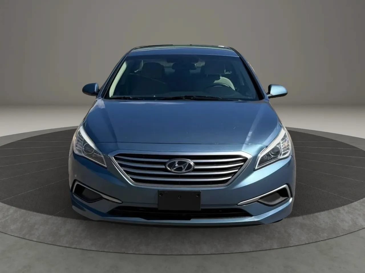 Used 2016 Hyundai Sonata SE FWD image 2