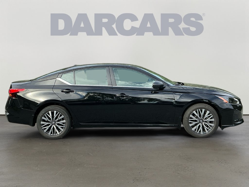 Used 2026 Nissan Altima 2.5 SV FWD image 8
