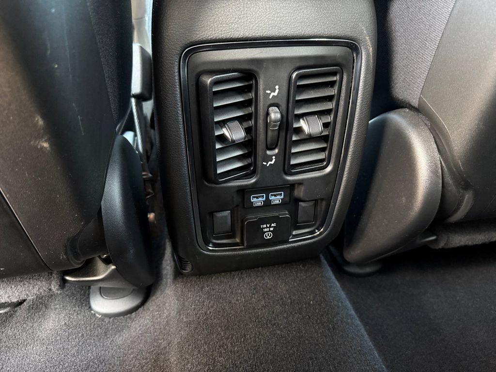 Used 2019 Jeep Grand Cherokee Limited w/ Trailer Tow Group IV AWD/4WD image 16