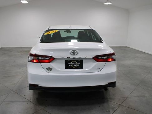Used 2021 Toyota Camry LE image 8
