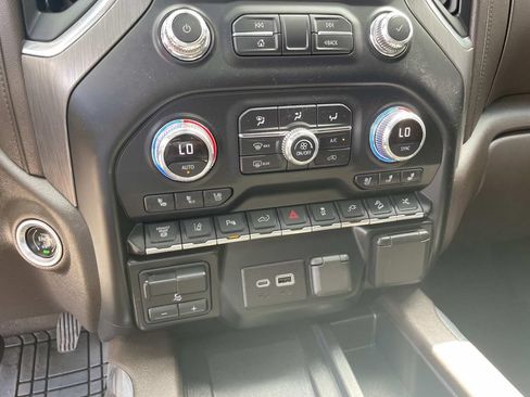 Used 2022 GMC Sierra 2500 Denali AWD/4WD image 49