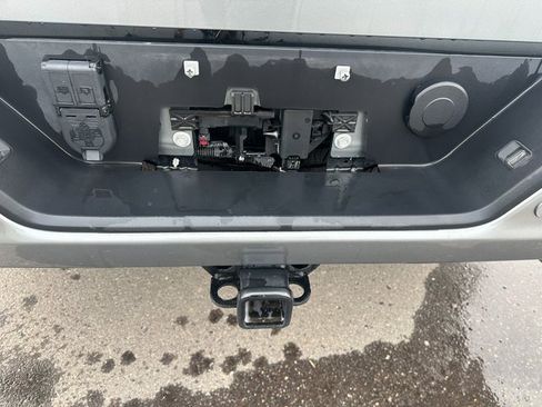 Used 2024 GMC Sierra 1500 AT4 w/ Technology Package image 12