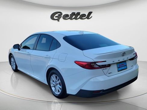 Used 2025 Toyota Camry LE w/ Convenience Package FWD image 6
