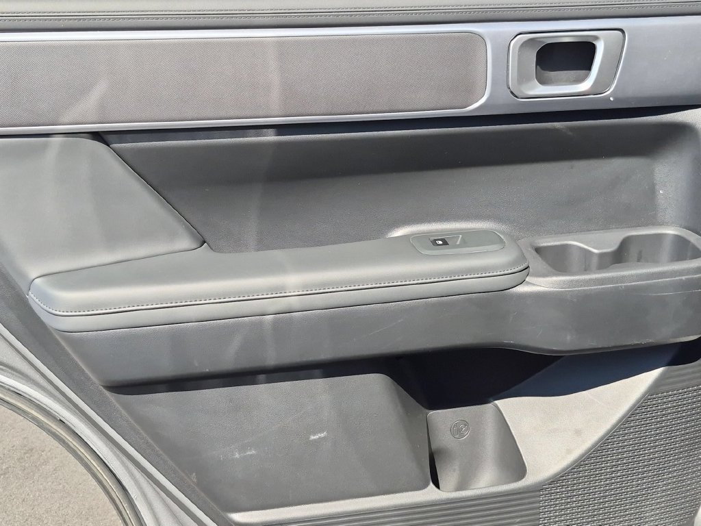 Used 2025 Hyundai Santa Fe SEL AWD/4WD image 27