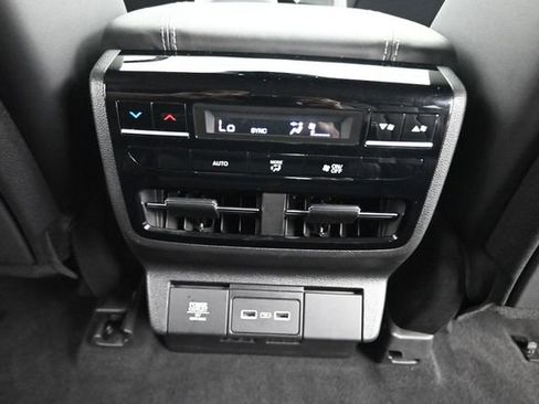 Used 2024 Acura MDX w/ Technology Package AWD/4WD image 17