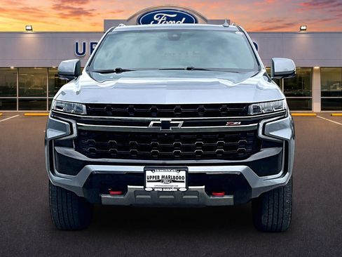 Used 2022 Chevrolet Suburban Z71 w/ Luxury Package AWD/4WD image 3