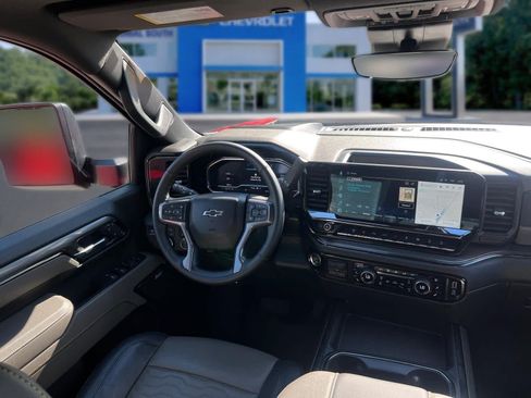 Certified 2025 Chevrolet Silverado 2500 ZR2 w/ Technology Package AWD/4WD image 34