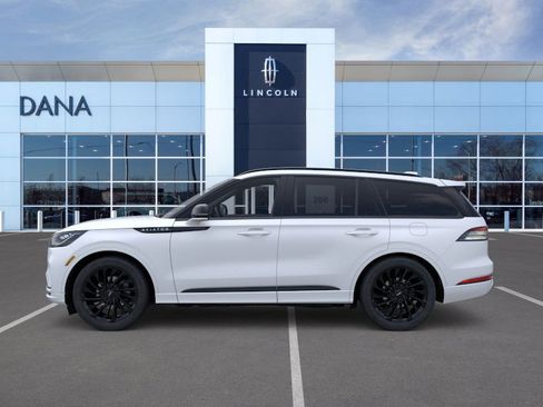 New 2026 Lincoln Aviator Reserve w/ Jet Appearance Package image 3