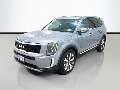 Used 2022 Kia Telluride S AWD/4WD image 3