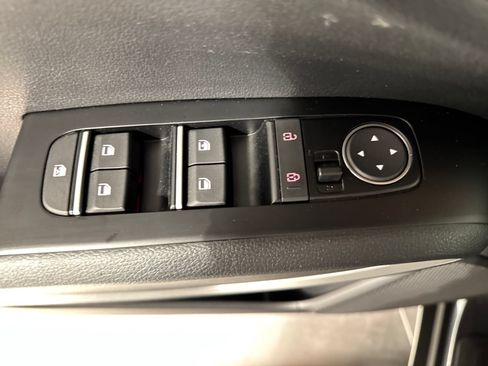 Used 2020 Kia Soul LX FWD image 18