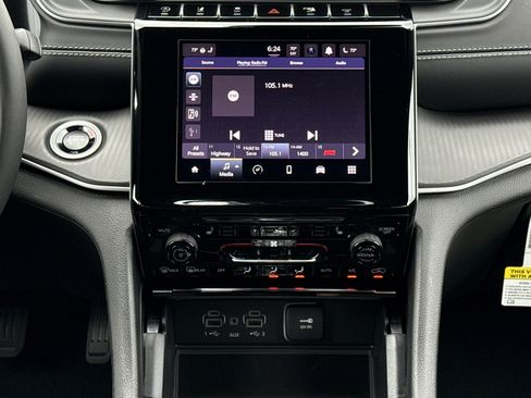 New 2025 Jeep Grand Cherokee Laredo X w/ Luxury Tech Group I image 29