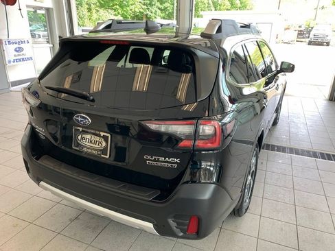 Used 2021 Subaru Outback Touring XT AWD/4WD image 11
