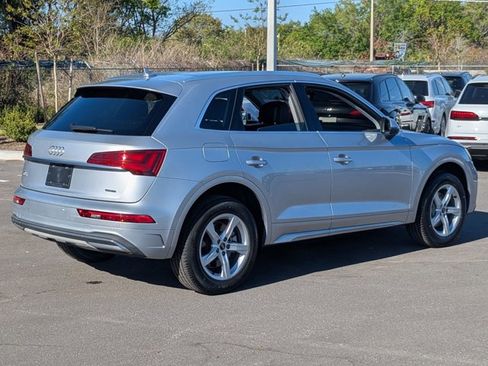 Used 2023 Audi Q5 Premium w/ Convenience Package image 5