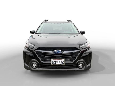 Used 2023 Subaru Outback Premium image 8