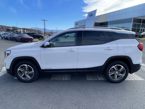 Used 2021 GMC Terrain SLT image 6