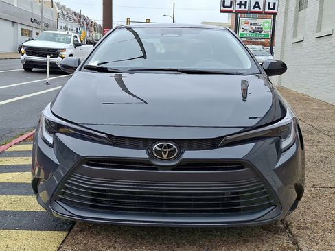 Used 2026 Toyota Corolla LE image 2