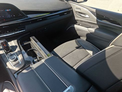 Certified 2023 Cadillac Escalade Sport Platinum AWD/4WD image 20