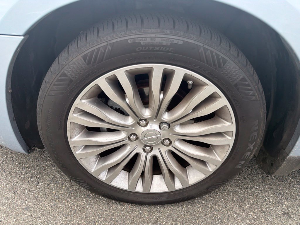 Used 2014 Chrysler 200 Limited FWD image 8