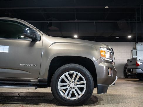 Used 2016 GMC Canyon SLT w/ Driver Alert Package AWD/4WD image 14