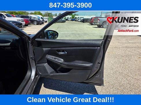 Used 2020 Nissan Sentra SV FWD image 33