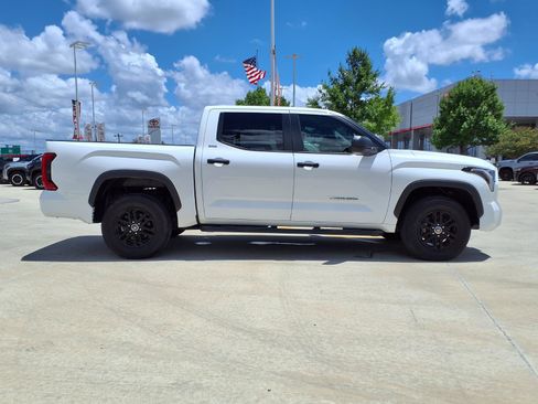 Used 2024 Toyota Tundra SR5 AWD/4WD image 4