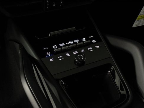 New 2026 Porsche Cayenne GTS image 14