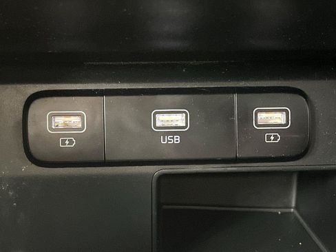 Used 2021 Kia Sorento S FWD image 23