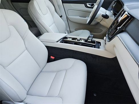 Used 2025 Volvo XC60 T8 Core w/ Climate Package image 17