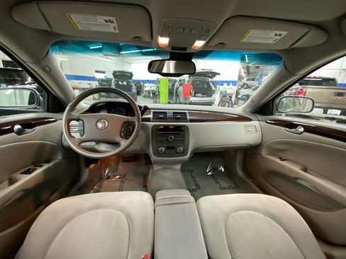 Used 2010 Buick Lucerne CX FWD image 26