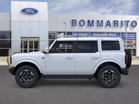 New 2025 Ford Bronco Outer Banks image 3